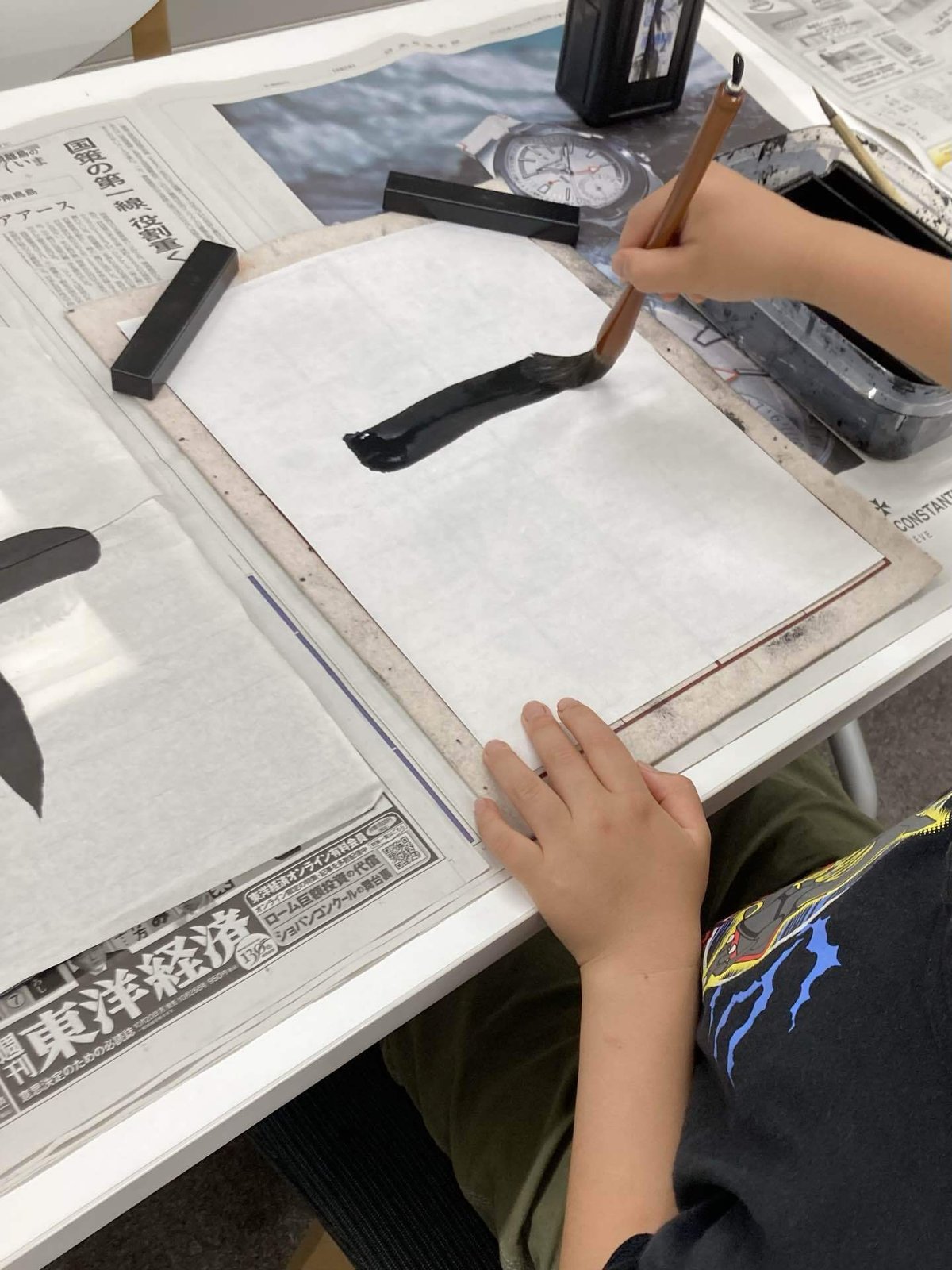 筆を立てて書く書道のお稽古